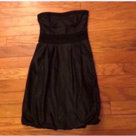 Diane Von Furstenberg Dresses & Skirts - Diane von Furstenberg Strapless Dress Sz 4